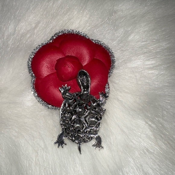 Silver AND GREEN TORTOISE 🐢 TURTLE RHINESTONE BROOCH - Picture 6 of 6